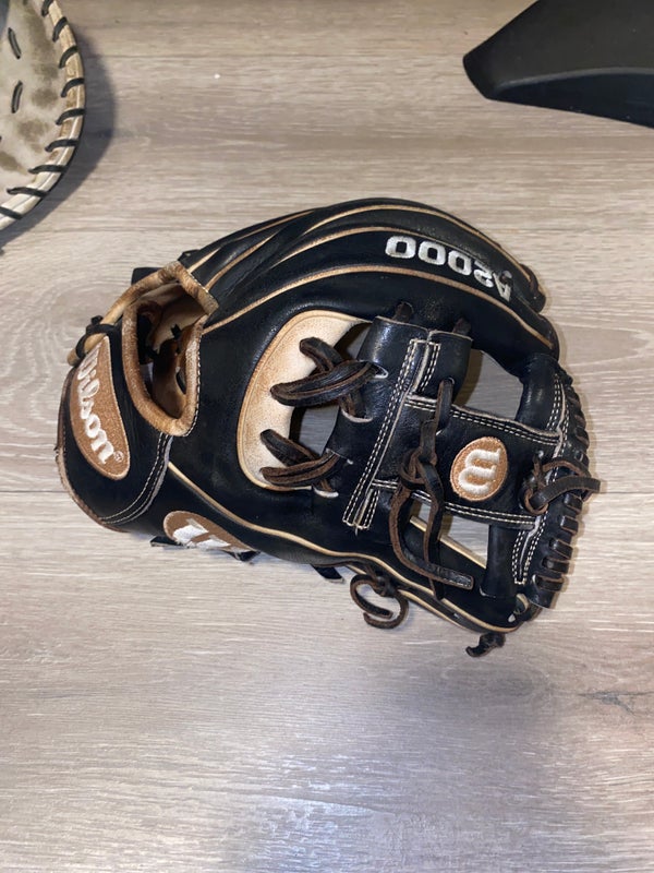 Wilson A2000 1786 Baseball Gloves & Mitts New and Used on SidelineSwap