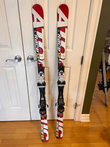 Used Atomic 144 cm Racing Race 12 Skis With Bindings Max Din 10