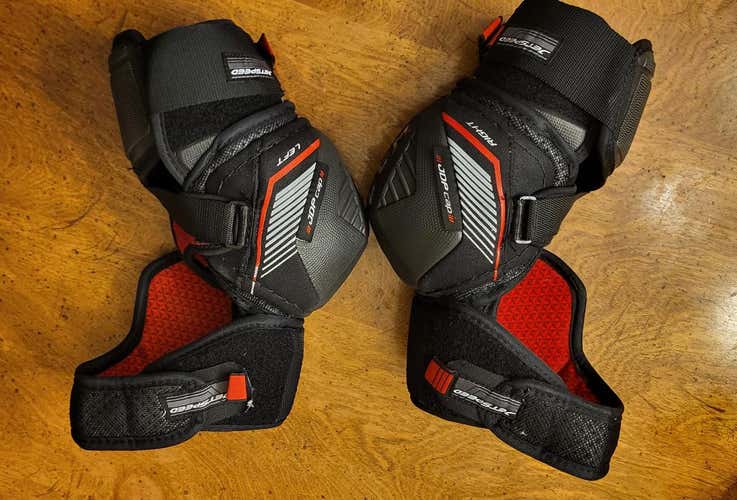 Used Medium CCM JetSpeed FT1 Elbow Pads