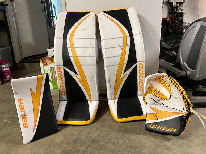 Used 35" Regular Bauer Hyperlite 2 Goalie Full Set
