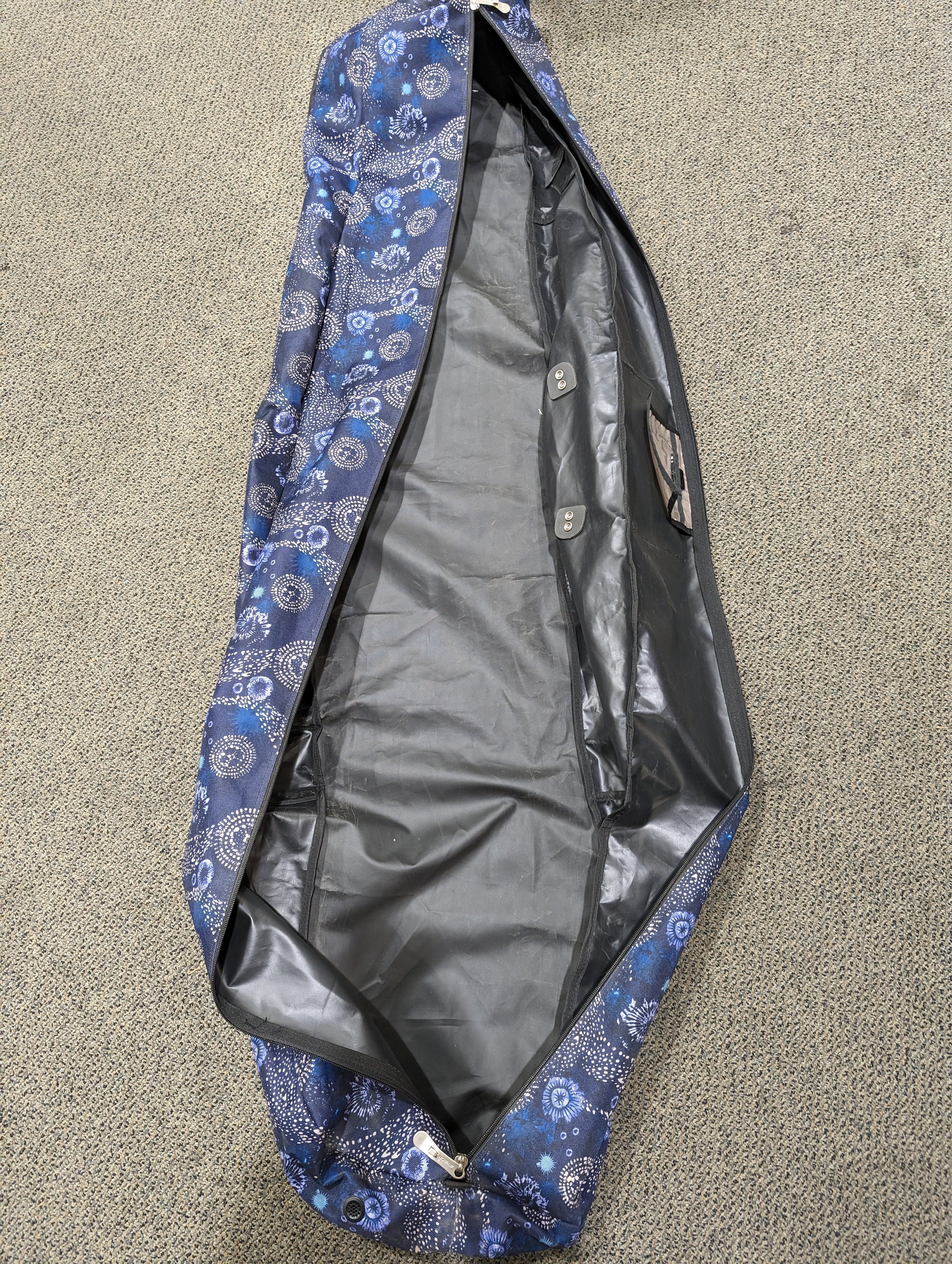 Used Athalon Snowboard Bag SidelineSwap