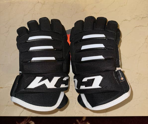 New CCM Tacks 4 roll pro 2 Gloves 13”