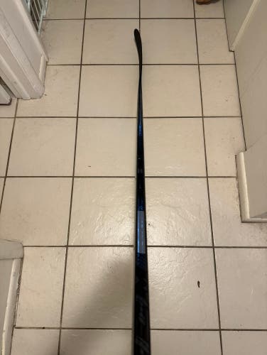 CCM RH P28 Trigger 6 Hockey Stick