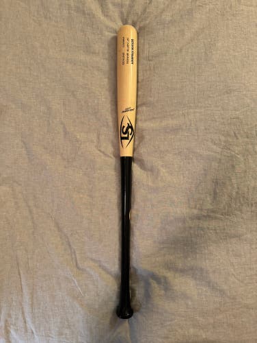 Pro Grade Louisville Slugger Wood Bat