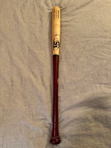 Pro Grade Louisville Slugger Wood Bat