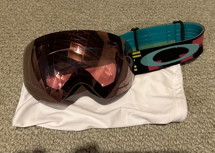 Oakley Flight Deck XM  Goggles Prizm Snow Rose lens