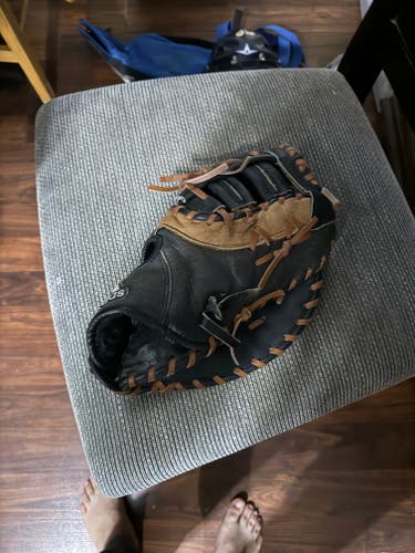 Used Adidas Right Hand Throw First Base Baseball Glove 12"