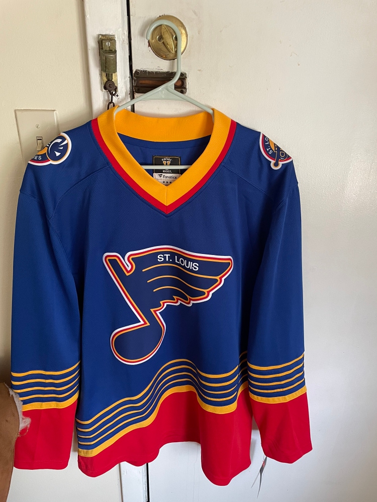 St Louis Blues Fanatics Men’s NHL Vintage Jersey M