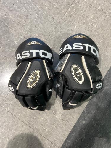 Used Easton Air Gloves 14"
