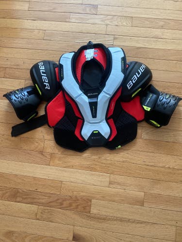 New Large Bauer Hyper Light Shoulder Pads