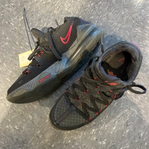 Used Men's 9.5 (W 10.5) Nike Lebron 17 low Shoes