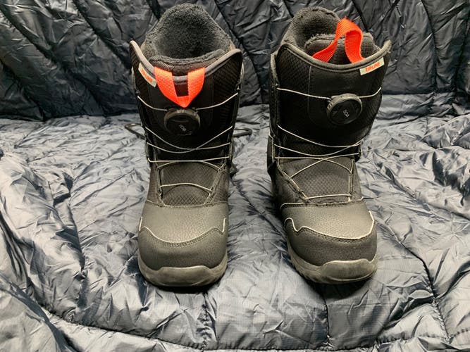 Kids Burton Zipline Boa Snowboard Boots Size 4
