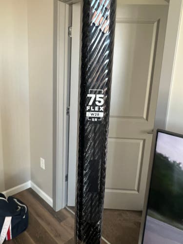 Warrior Senior Super Novium hockey stick