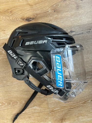Used Medium Bauer Re-Akt 150 Helmet with Concept 3 Visor