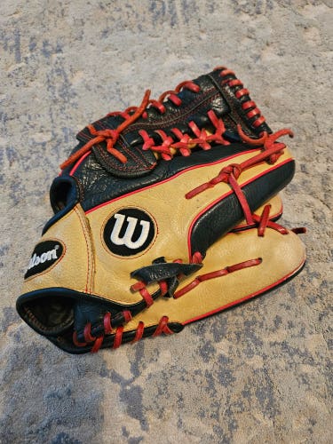 Used Wilson Right Hand Throw Infield A500 Baseball Glove 12"