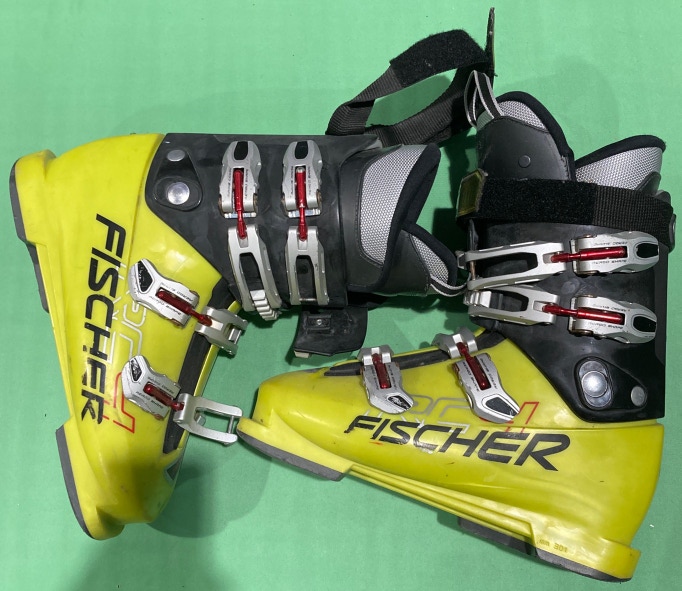 Used Fischer RC4 Race Mondo 26/26.5 (301mm) Ski Boots
