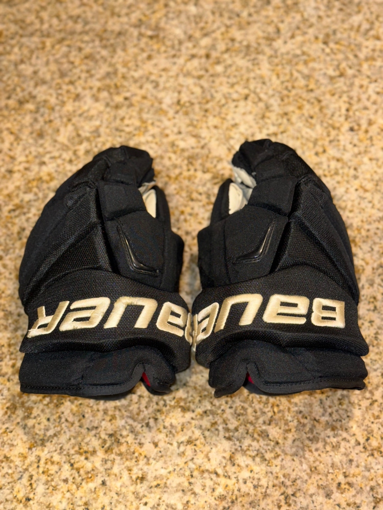 Flyers 50th anniversary gloves