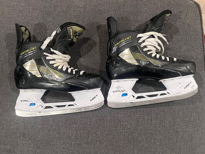 True Catalyst 7 Hockey Skates 9.5