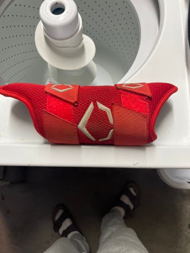 Red Used Senior EvoShield Shin Guards Leg guard