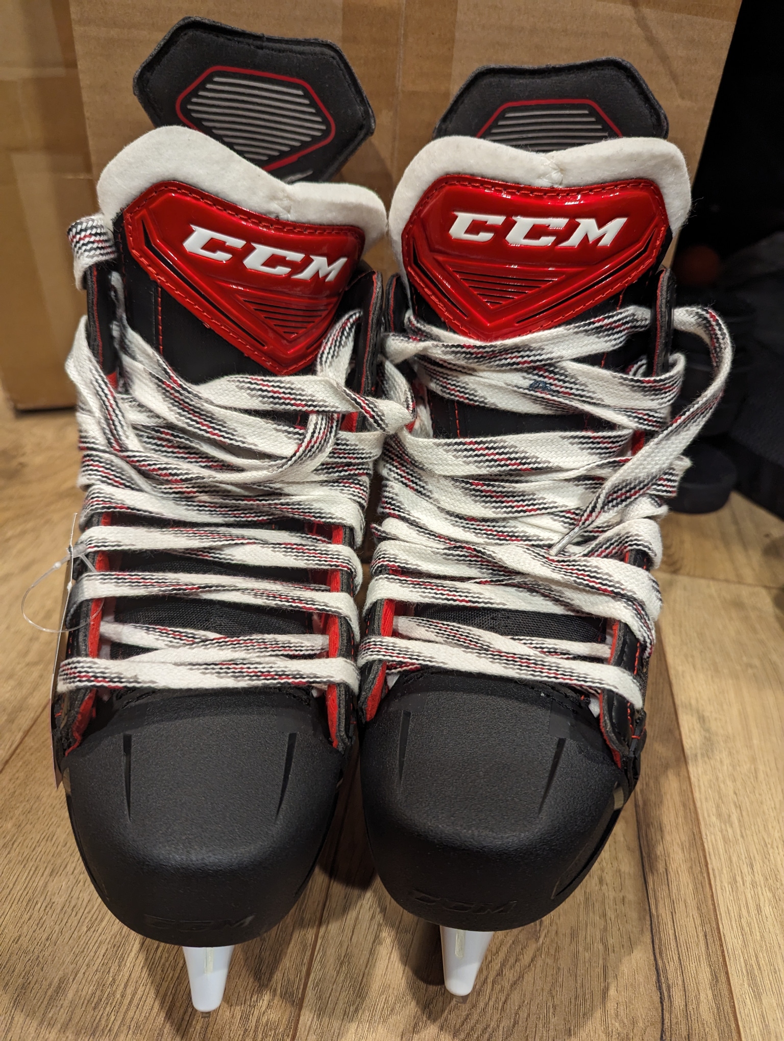 New CCM JetSpeed FT480 Control Upgrades Hockey Skates Regular Width Size 5.5