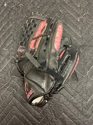 ¡ Mizuno Broken In Infield 10" Finch Softball Glove