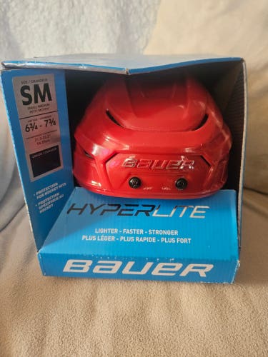 Used small/Medium Bauer Hyperlite Helmet