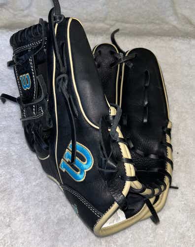 New Wilson A1000 11.5" Pedroia Glove