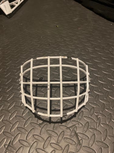 Bauer 960 straight bar cage