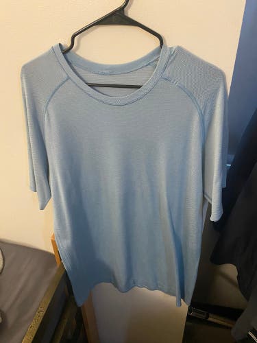 Lululemon New Shirt Large Men’s Blue