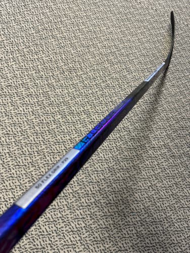 CCM Trigger 8 Pro 50 flex P29 curve right hand stick