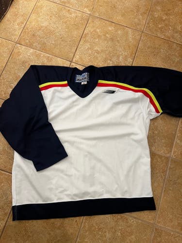 White Used Size 56 Men's Bauer Jersey