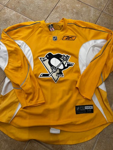 Yellow Used Size 58 Men's Reebok Jersey