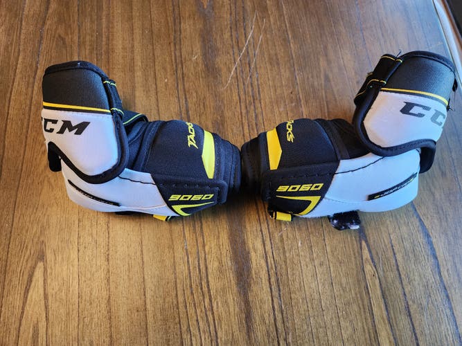 Junior Used Large CCM Tacks 9060 Elbow Pads
