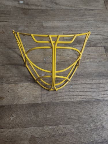 Senior Used Unknown Goalie Cat Eye Cage