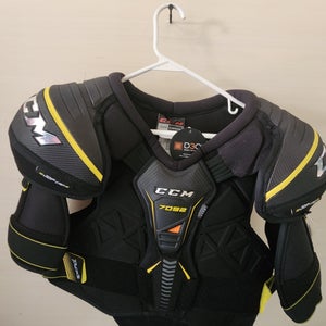 Senior New Large CCM Tacks 7092 Shoulder Pads