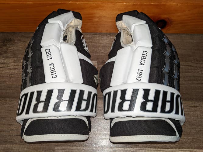 Used Warrior Remix Gloves 14" LA Kings