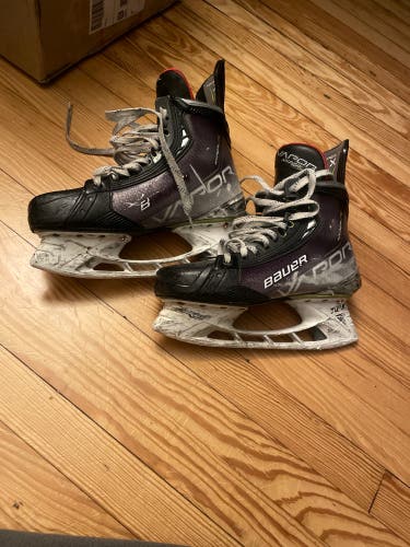 Used Bauer Regular Width   Size 9 Vapor Hyperlite Hockey Skates