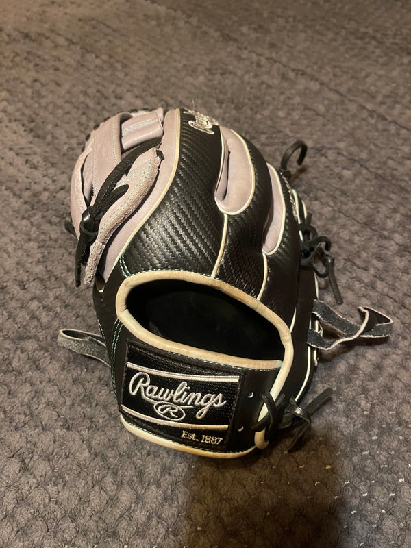 Left Hand Throw Rawlings Heart of the Hide Baseball Gloves & Mitts