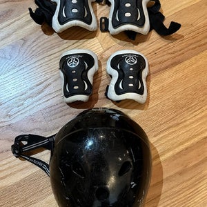 Nutcase kids helmet with knee and elbow guards