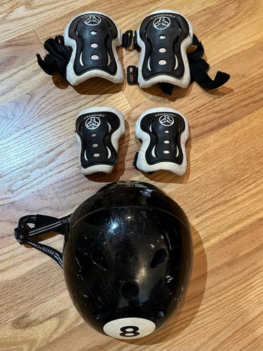 Nutcase kids helmet with knee and elbow guards