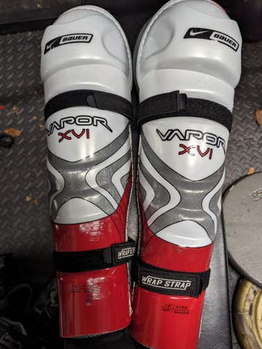 Senior Bauer Vapor XVI 16" Shin Pads