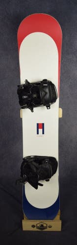 NITRO TOMMY HILFIGER SNOWBOARD SIZE 151 CM WITH FLOW M/L BINDINGS