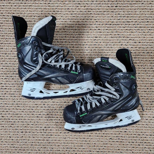 Senior Used Reebok RibCor 30K Hockey Skates Size 8
