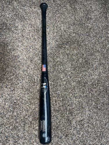 M^Powered maple baseball bat