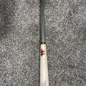 M^Powered maple baseball bat