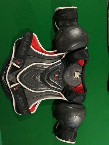 Bauer Vapor 1X shoulder pads