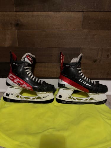 CCM Size 8.5 JetSpeed FT4 Pro Hockey Skates