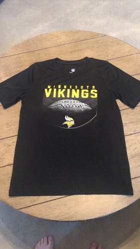 Youth MN Viking tshirt
