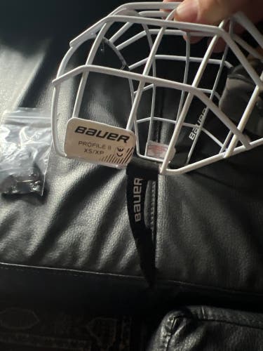 Used XS Bauer Full Cage Profile II Facemask