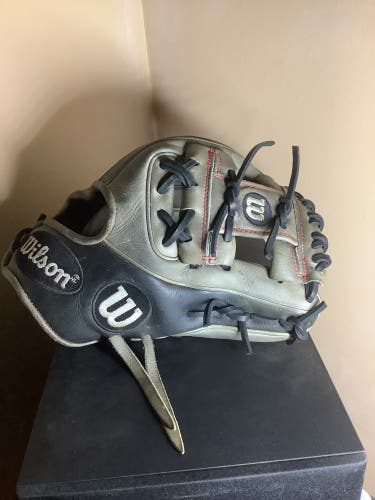 Wilson A2K 1788 11.25” infield glove